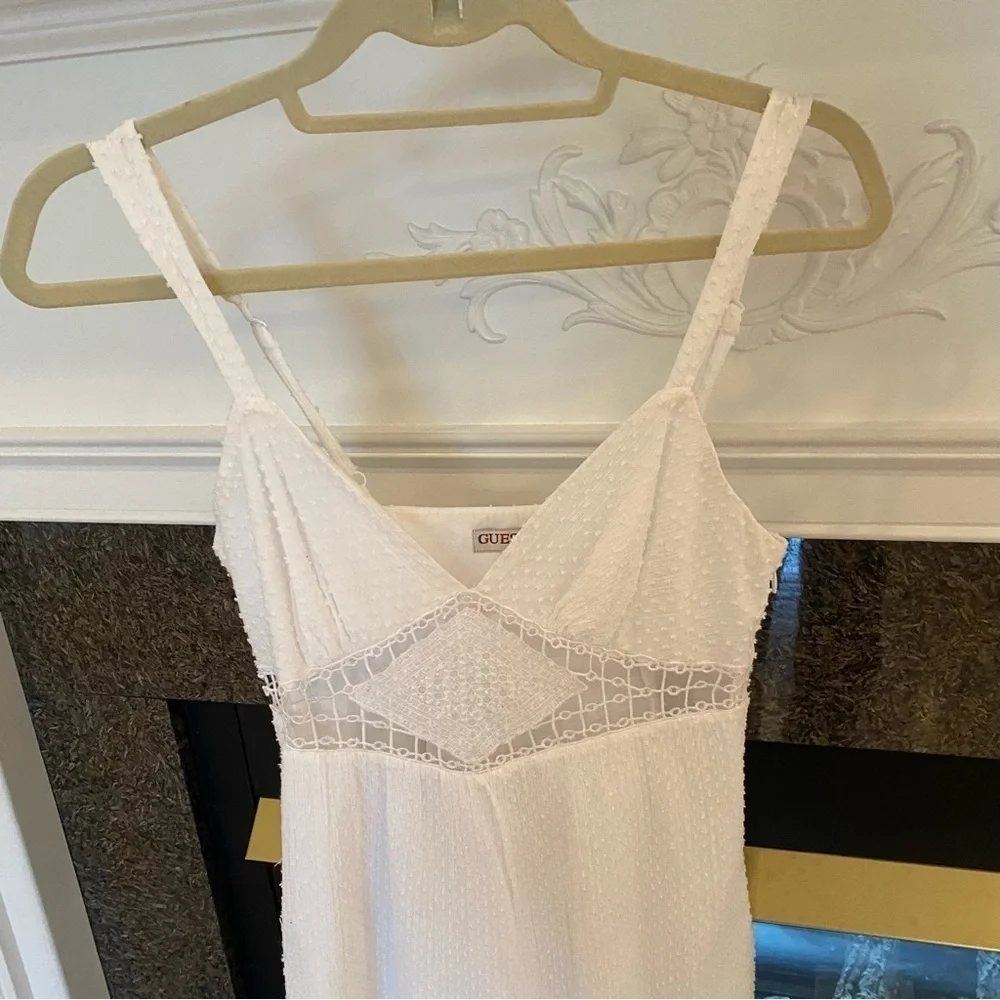 GUESS - Picture 7 of 11